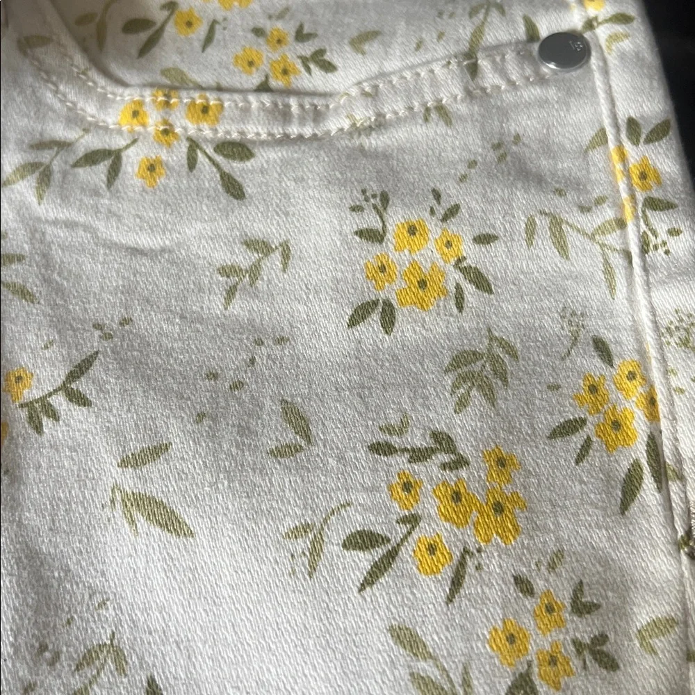 Judy Blue Women's Yellow Floral Cream Jeans - Picture 4 of 8